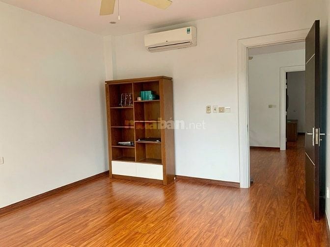 Cho thuê biệt thự đường Hoa Sữa khu Vinhomes Riverside