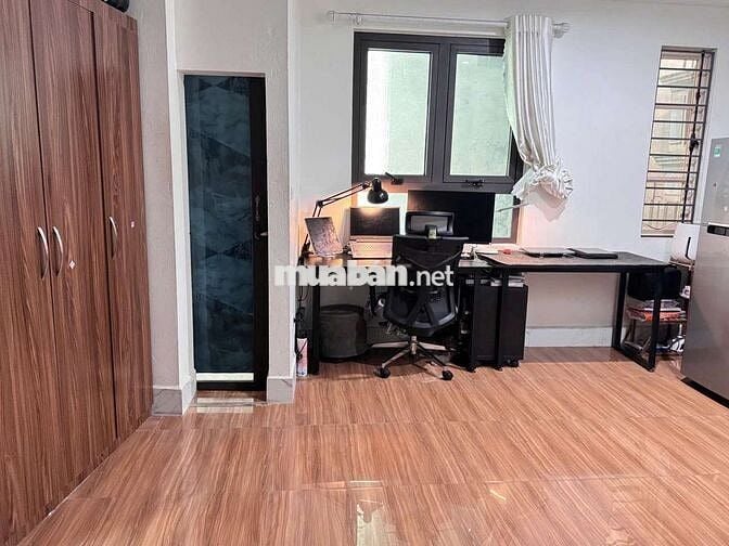 CCMN khép kín 28m2 full đồ nội thất rất thoáng 2 cửa sổ, ban công