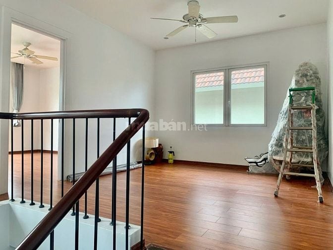 Cho thuê biệt thự đường Hoa Sữa khu Vinhomes Riverside