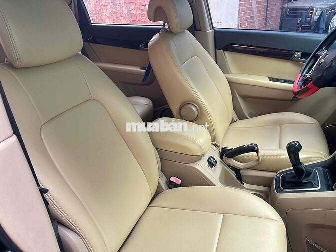 Chevrolet Captiva 5 chỗ Số sàn Xăng Đen