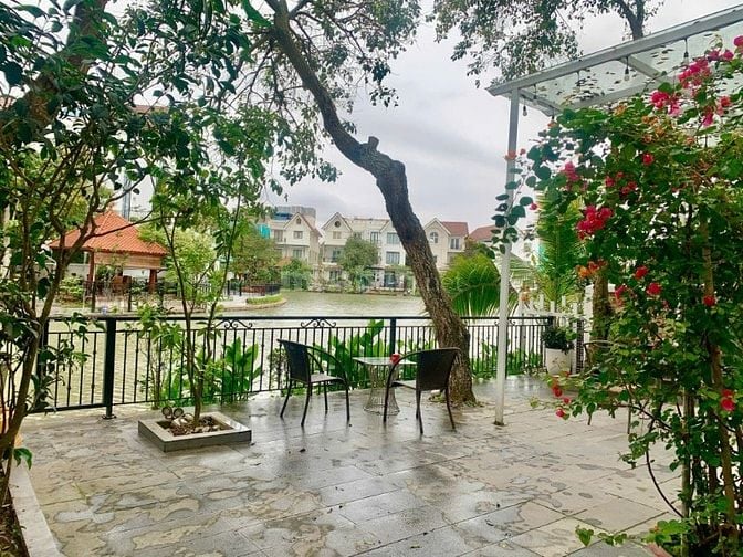 Cho thuê biệt thự đường Hoa Sữa khu Vinhomes Riverside