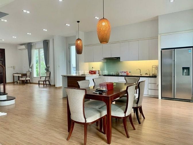 Cho thuê biệt thự đường Hoa Sữa khu Vinhomes Riverside