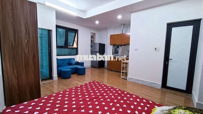 CCMN khép kín 28m2 full đồ nội thất rất thoáng 2 cửa sổ, ban công