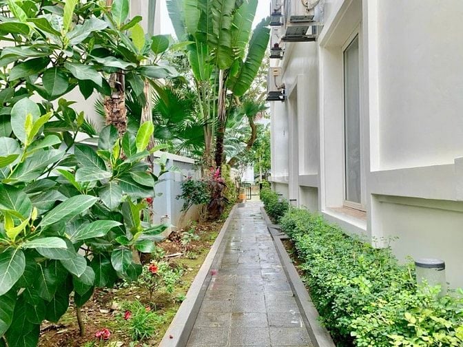 Cho thuê biệt thự đường Hoa Sữa khu Vinhomes Riverside