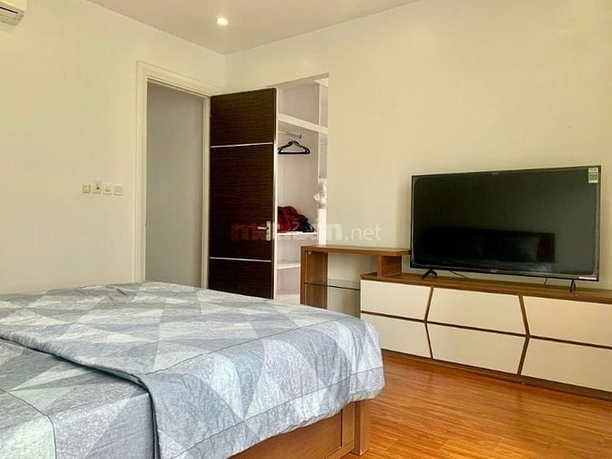 Cho thuê biệt thự đường Hoa Sữa khu Vinhomes Riverside