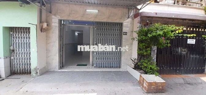 Bán nhà giá rẻ ở trung tâm CMT8