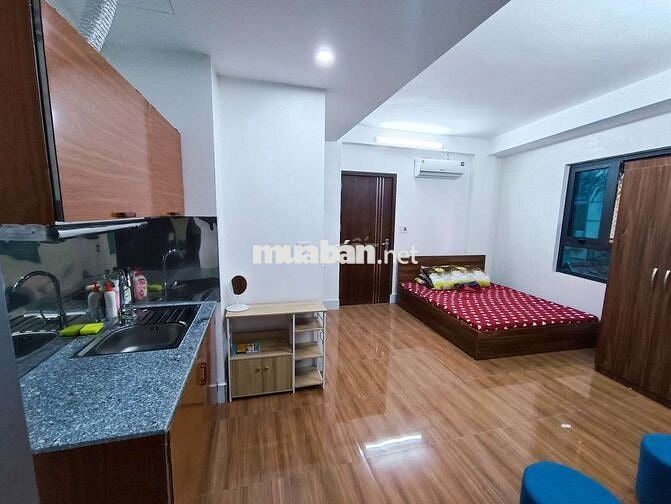 CCMN khép kín 28m2 full đồ nội thất rất thoáng 2 cửa sổ, ban công