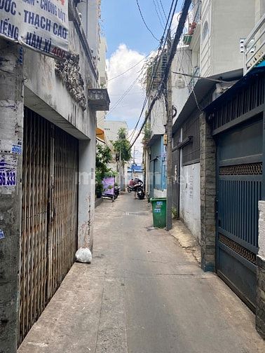 BÁN GẤP NHÀ NHỎ CÒN MỚI, TIỆN GIA ĐÌNH ÍT NGƯỜI - SỔ HỒNG