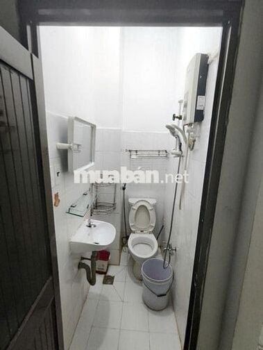 Nhà Hẻm ba gác Đoàn Thị Điểm, P.1, Phú Nhuận, 3.2x6 trệt 1 lầu giá 7tr