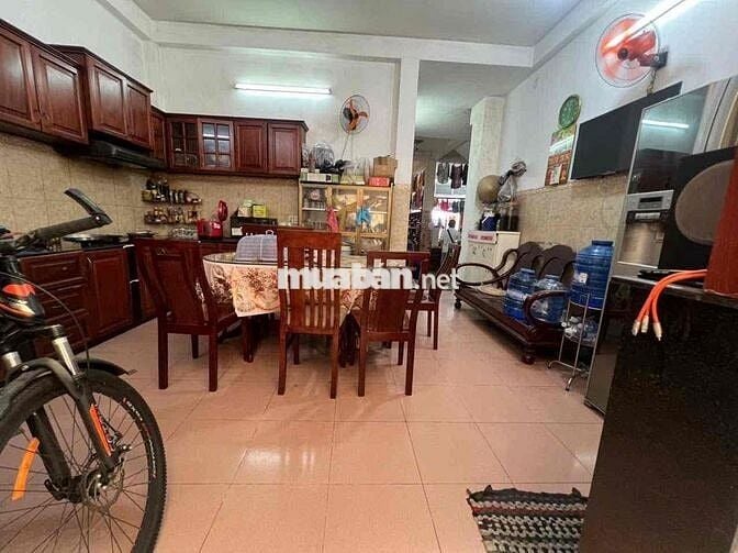 MẶT TIỀN NGUYỄN HỒNG ĐÀO • KHÔNG LỘ GIỚI