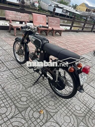 Honda SS50 Cổ điển Đen