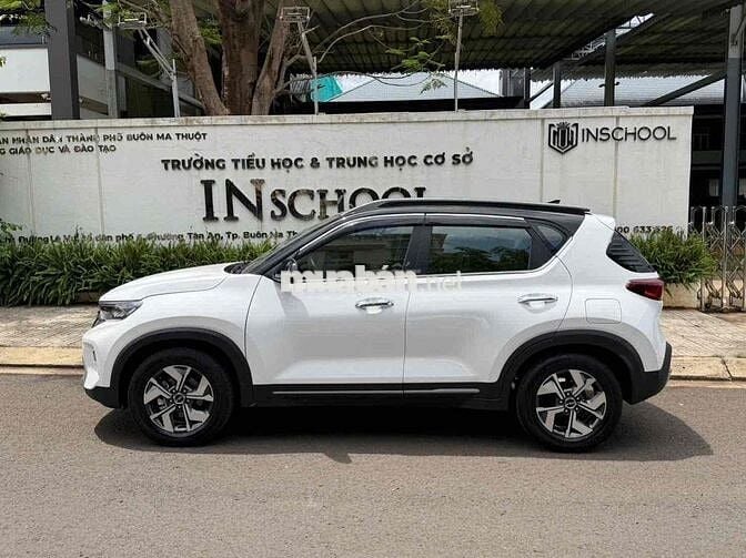 KIA SONET PREMIUM 2023 Trắng 29000 km rất đẹp