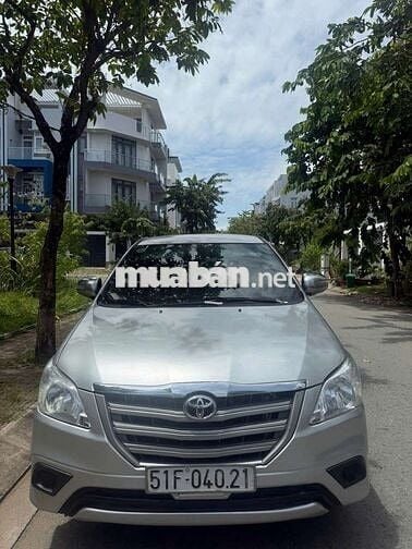 Toyota Innova E MT 2014 Số sàn Bạc