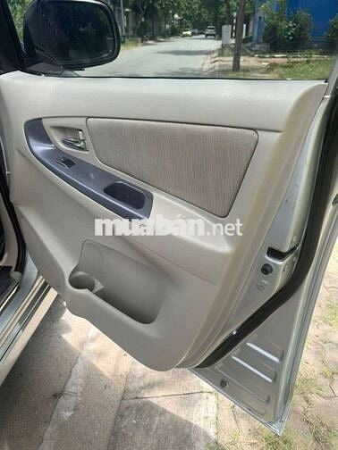 Toyota Innova E MT 2014 Số sàn Bạc