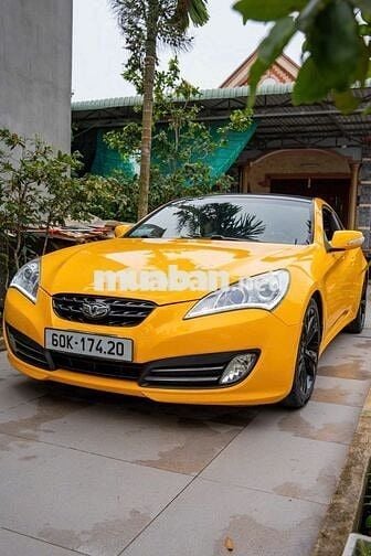 Hyundai Genesis 2.0T 2011 Vàng