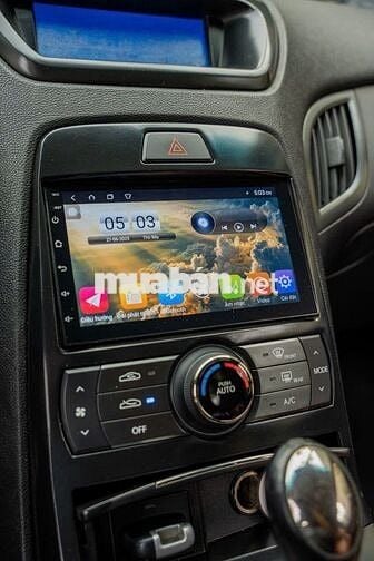 Hyundai Genesis 2.0T 2011 Vàng