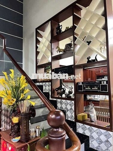 NHÀ ĐƯỜNG SỐ 4 GẦN KHU SÔNG ĐÀ