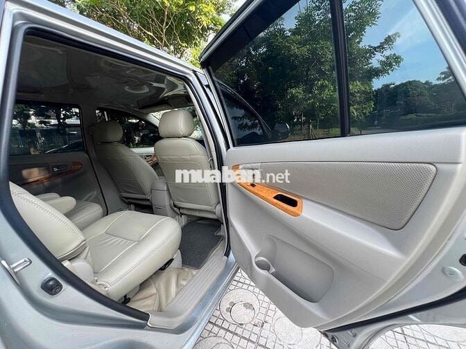 Nhà bán Toyota Innova G 2011 xe nguyên bản