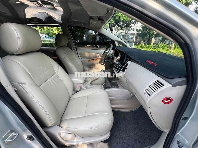 Nhà bán Toyota Innova G 2011 xe nguyên bản