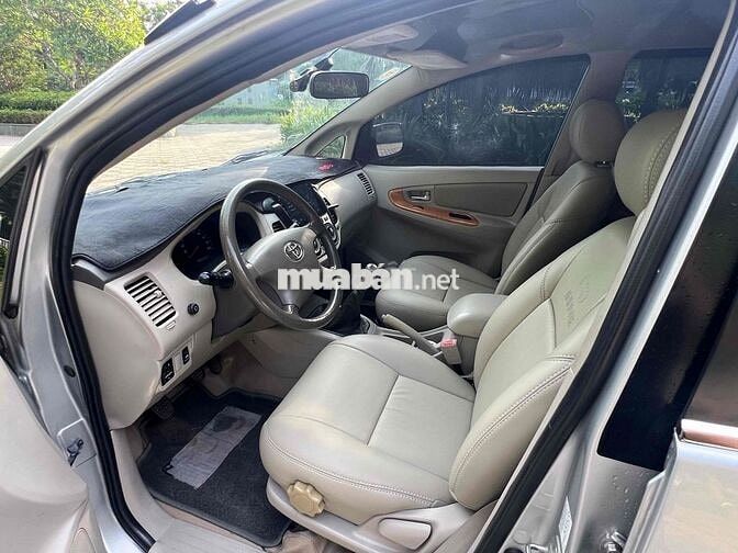 Nhà bán Toyota Innova G 2011 xe nguyên bản