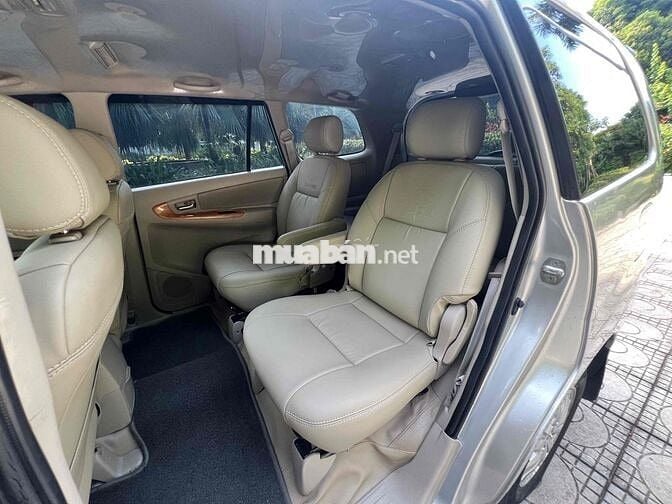 Nhà bán Toyota Innova G 2011 xe nguyên bản