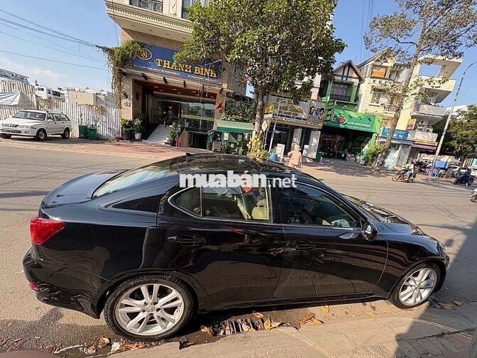 Lexus IS 250 Đen 73.000 km Nhập khẩu