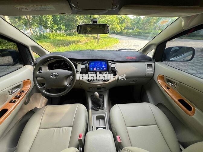 Nhà bán Toyota Innova G 2011 xe nguyên bản