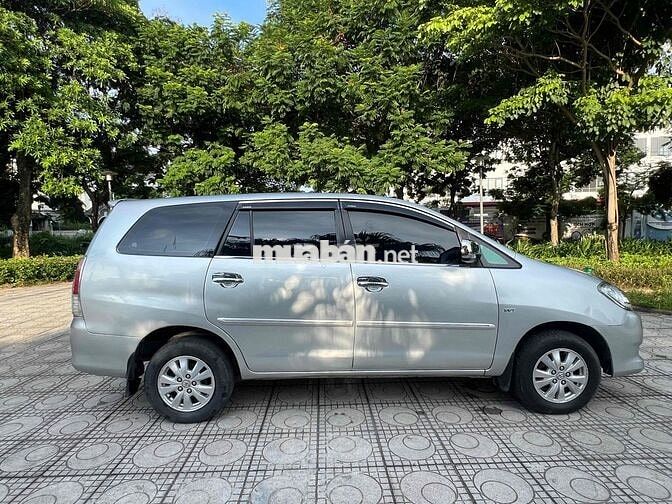 Nhà bán Toyota Innova G 2011 xe nguyên bản