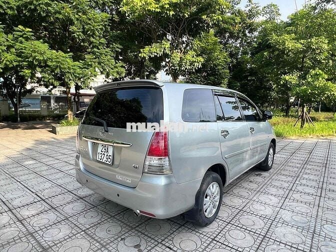 Nhà bán Toyota Innova G 2011 xe nguyên bản