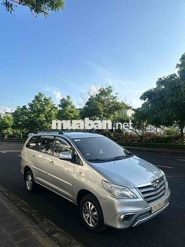 Toyota Innova E 2014 Bạc 7 chỗ