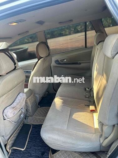 Toyota Innova E 2014 Bạc 7 chỗ