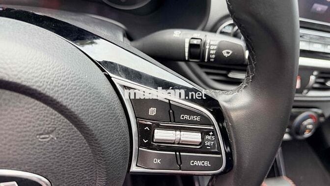 Kia Cerato Premium 2.0 2020 Xám Tự động