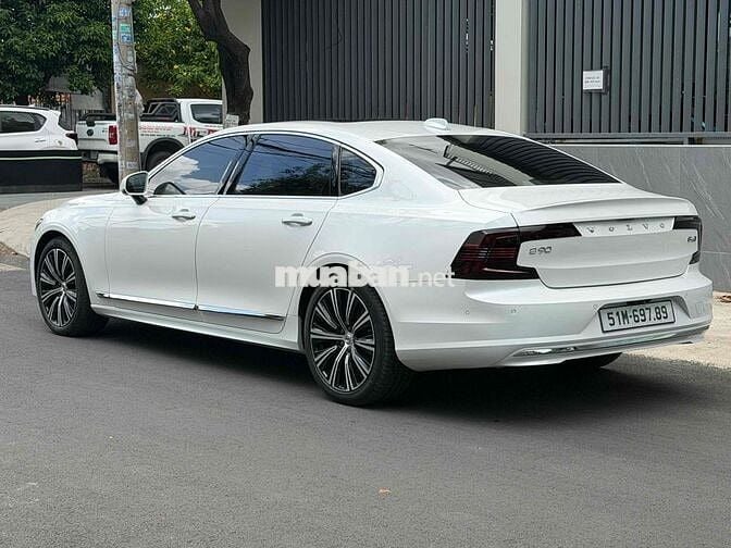 Volvo S90 Ultimate 2023 đk T8/2024