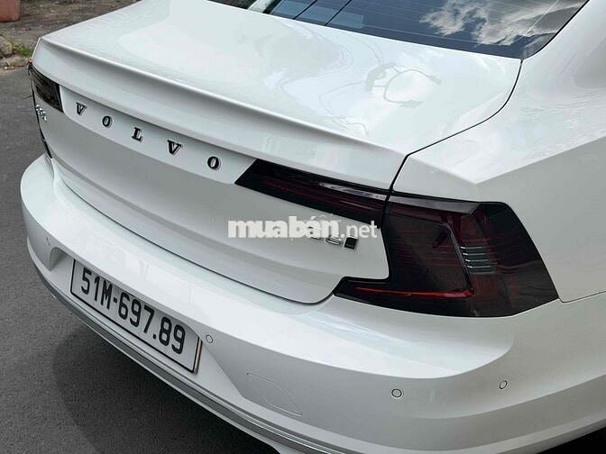 Volvo S90 Ultimate 2023 đk T8/2024