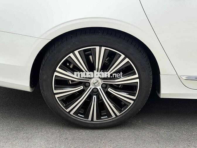 Volvo S90 Ultimate 2023 đk T8/2024