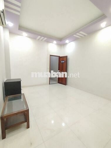 Phòng 30m2 máy lạnh, toilet riêng 2,5TR, gần ĐH Công Thương, Pandora