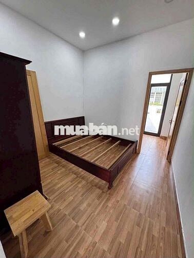 Cho thuê nhà 3 tầng kiệt Nguyễn Hoàng, 3PN, full nội thất, kiệt 3.5m