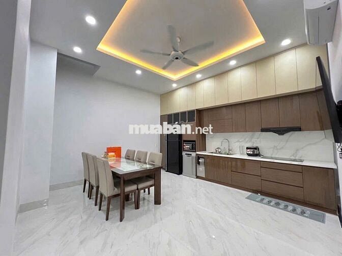 Cần cho thuê nhà HXH 256/3A Phan Huy Ích P.12 Q.Gò Vấp có thang máy