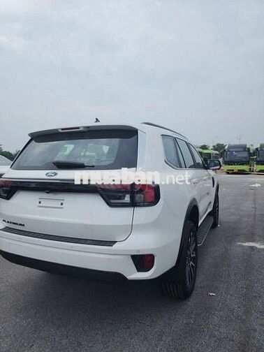 Ford Everest Platinum 2.0L 4x2 AT 2026 - 1 Tỷ 265