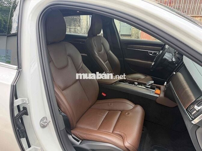 Volvo S90 Ultimate 2023 đk T8/2024