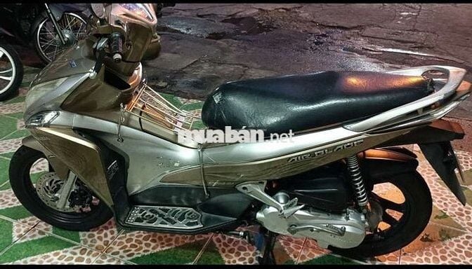 Honda Air Blade Thể thao Vàng đồng