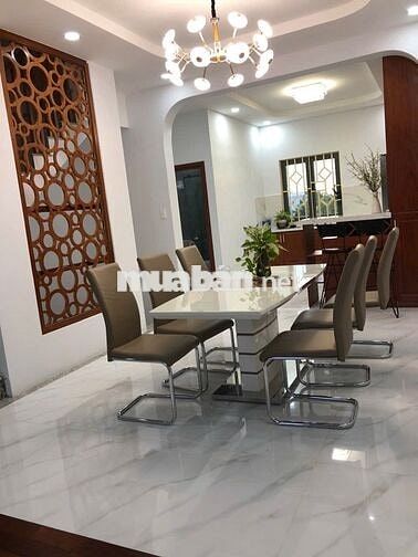 Shouphouse the sol city duong 50 mét đối diện chợ Hưng Long Bình Chánh