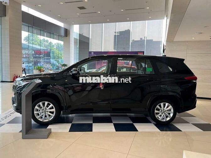 Toyota Innova Cross 2.0 CVT 2025 - 800 Triệu