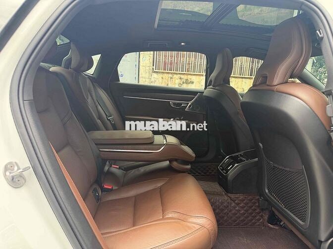 Volvo S90 Ultimate 2023 đk T8/2024
