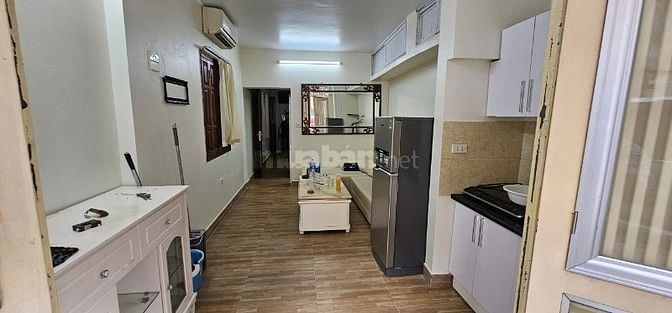 Cho thuê nhà ngõ 189 phố Thanh Nhàn, ô tô đỗ cửa 