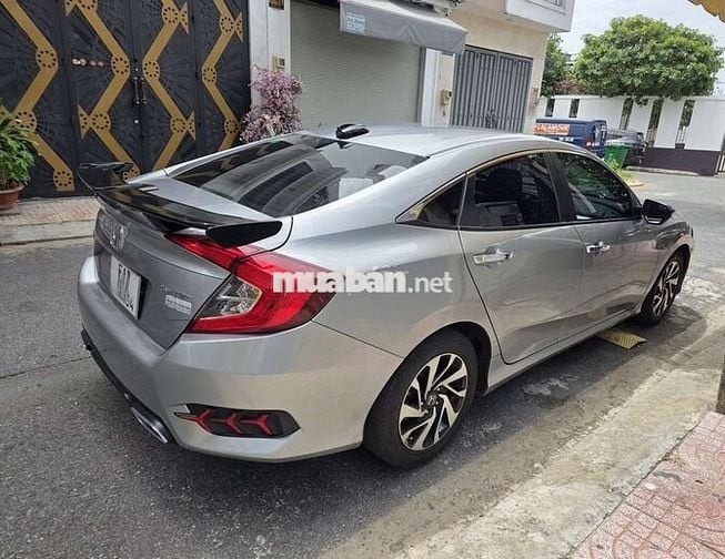 Honda Civic 2018 1.8 CVT Bạc 50000 km