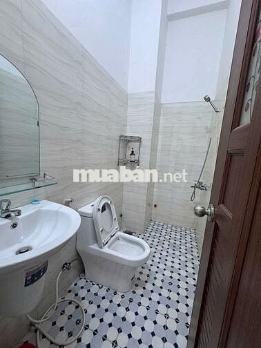 Nhà 4PN Lê Văn Chí - Linh Trung, Thủ Đức 