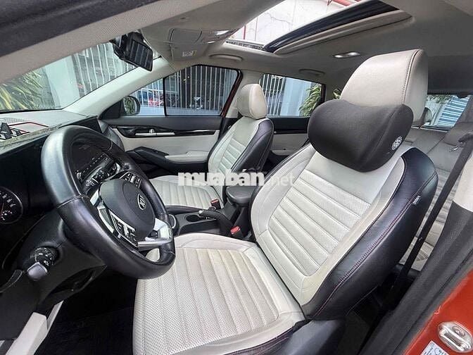 KIA Seltos 2021 1.4 Turbo Premium Cam 66000 km