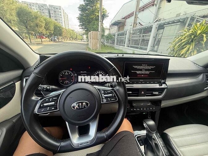 KIA Seltos 2021 1.4 Turbo Premium Cam 66000 km