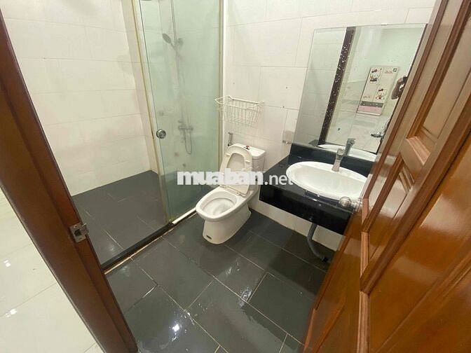 Phòng trọ gần chợ Phạm Văn Hai
